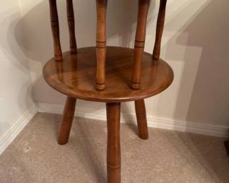 Vintage American Maple Tri Leg 2-Tier Table - Plant Stand