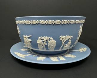 Vtg Wedgwood Pale Blue Jasperware Centerpiece Sacrifice Bowl w/Plate Base