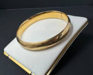 Etched 14kt Gold Bangle Bracelet - 13.39g