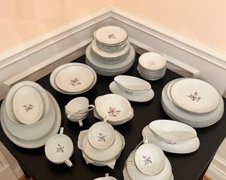 Noritake “Margot” China Platinum Edge (75 pieces)