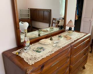 Mid-century Franklin Shockey, dresser and mirror
