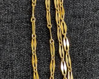18. Karat gold necklace. Antique