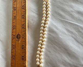 Pearl Costume Bracelet $5.00