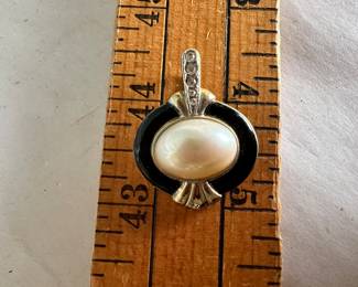 Pearl and Black Pendant $5.00