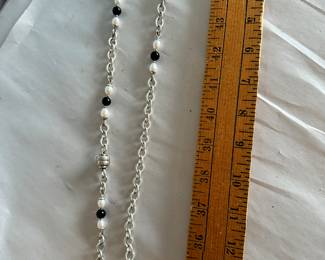 Black and Faux Pearl Magnetic Necklace $6.00