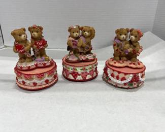 Valentines day musical spinning bears