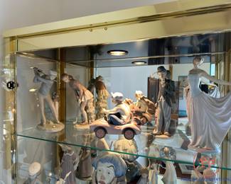 LLADRO Figurine Collection