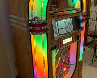 ROCK-OLA Neon Bubbler Jukebox (CD8B OAK)