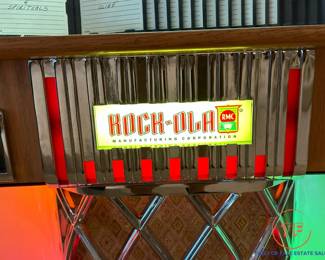 ROCK-OLA Neon Bubbler Jukebox (CD8B OAK)