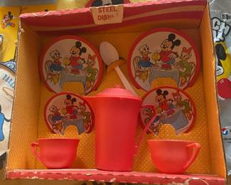 Vintage Walt Disney Child's Set in Original Box