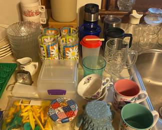 Assorted Kitchenware