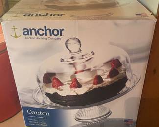 Anchor Hocking Covered Cake Stand