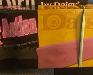 Pink Daisy Lever Action Repeater (Boxed)