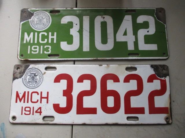 Vintage Michigan Porcelain License Plates