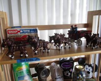 Cast Iron  Horse & Wagon Set 