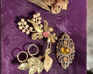 vintage jewelry