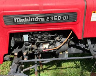 tractor Mahindra e350di