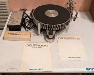 LOT 14 - MICRO SEIKI DDX-1000 TURNTABLE WITH MA-505 TONE ARM AND AX-2 ARMBOARD