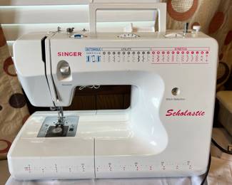 Singer Scholastic portable sewing machine