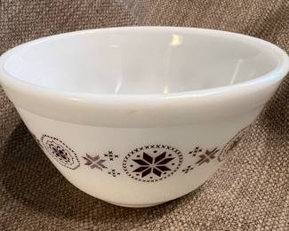 Pyrex "Town and Country" mixing bowl