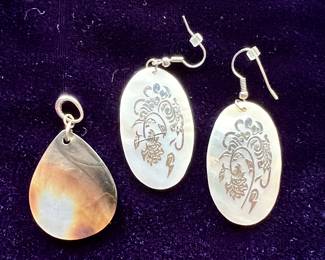 Mother of pearl earrings and pendant
