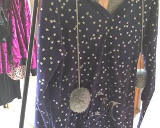 WOMEN'S CLOTHING, ASSESORIES & APPAREL