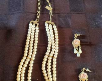 WOMEN’S COSTUME JEWELRY & MORE