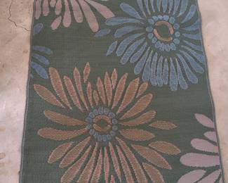 OUTDOOR AREA RUG
