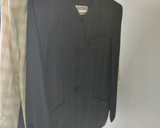 WOMEN'S CLOTHING, ASSESORIES & APPAREL