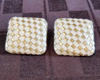 WOMEN’S COSTUME JEWELRY & MORE