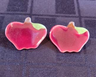 WOMEN’S COSTUME JEWELRY & MORE