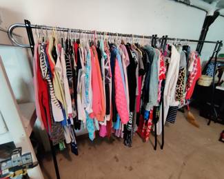 WOMEN'S CLOTHING, ASSESORIES & APPAREL