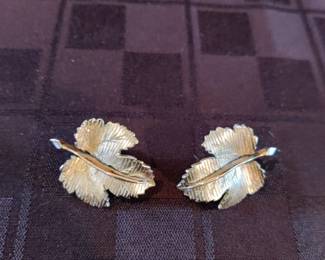 WOMEN’S COSTUME JEWELRY & MORE