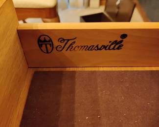 Thomasville - Buffet Server