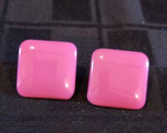 WOMEN’S COSTUME JEWELRY & MORE