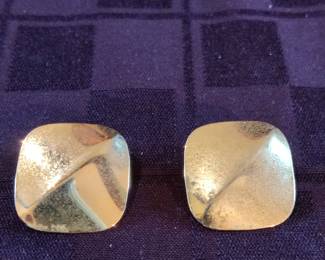 WOMEN’S COSTUME JEWELRY & MORE