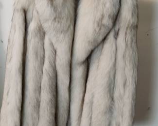 WOMEN'S CLOTHING, ASSESORIES & APPAREL