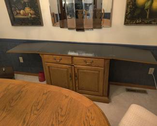 Thomasville - Buffet Server