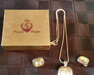 WOMEN’S COSTUME JEWELRY & MORE