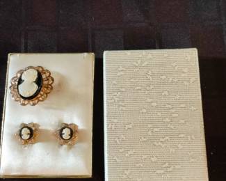 WOMEN’S COSTUME JEWELRY & MORE