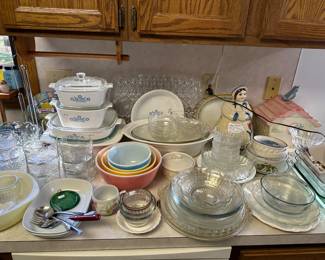 Corning ware, glass serving dishes