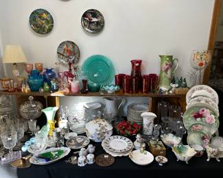 Glassware and decorative dishes