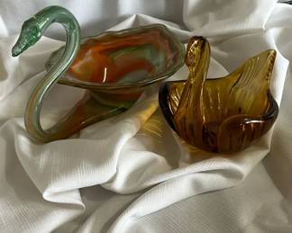 Art Glass Swan Amber Swan