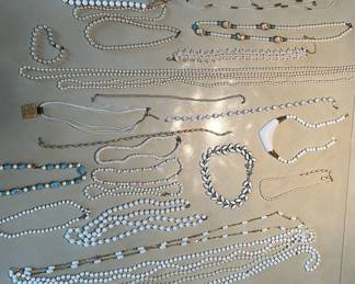 Pearllike Necklace Lot 