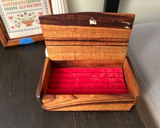 ATTRACTIVE WOODEN JEWELRY BOX.