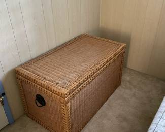 Wicker storage chest