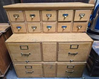 #2048 • Library Bureau File Box
