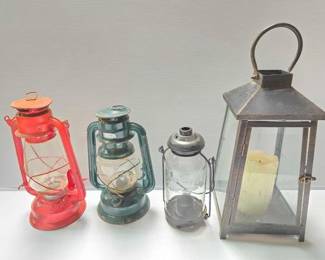 #2220 • (2) Vintage Lantern Lamp & (2) Glass Candle Holders
