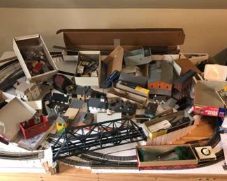  XXL Mystery Model Railroad Lot with Table AMAZING SET