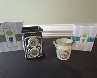 Two Brand New Scentsy Warmers